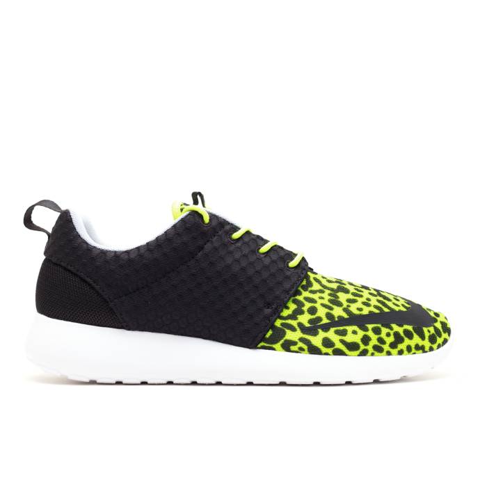 ナイキ Nike 【 Rosherun Fb 'Leopard' Men Volt/Black-White 】 ローシラン 靴 メンズ靴 スニーカー メンズ