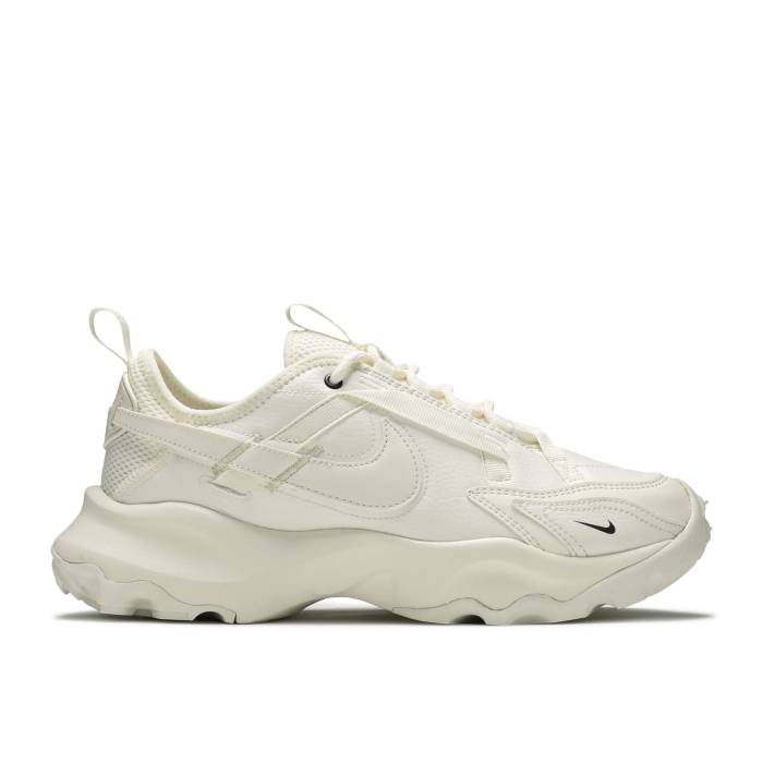 ナイキ Nike 【 Wmns Tc 7900 'Sail' Women Sail/Black/Sail 】 レディース 黒色 ブラック