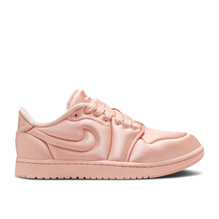 ナイキ　エアジョーダン Air Jordan 【 Wmns Jordan 1 Low Method Of Make 'Satin Guava Ice' Women Guava Ice/Guava Ice 】 靴 レディース靴 スニーカー レディース