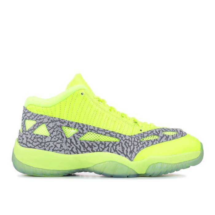 ナイキ　エアジョーダン Air Jordan 【 Jordan 11 Retro Low Ie 'Volt' Men Volt/Volt-Cement Grey 】 レトロ 靴 メンズ靴 スニーカー メンズ 灰色 グレー