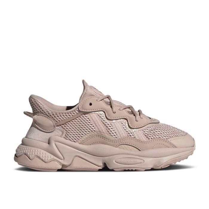 楽天スニケスアディダス Adidas 【 Ozweego Big Kid 'Wonder Taupe' Youth Wonder Taupe/Wonder Taupe/Cloud White 】 キッズ ベビー マタニティ キッズファッション 靴 スニーカー ジュニア キッズ 白色 ホワイト