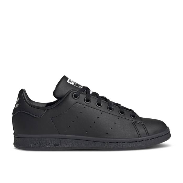 アディダス Adidas 【 Stan Smith J 'Triple Black' Youth Core Black/Core Black/Cloud White 】 キッズ ベビー マタニティ キッズファッション 靴 スニーカー ジュニア キッズ コア 黒色 ブラック 白色 ホワイト