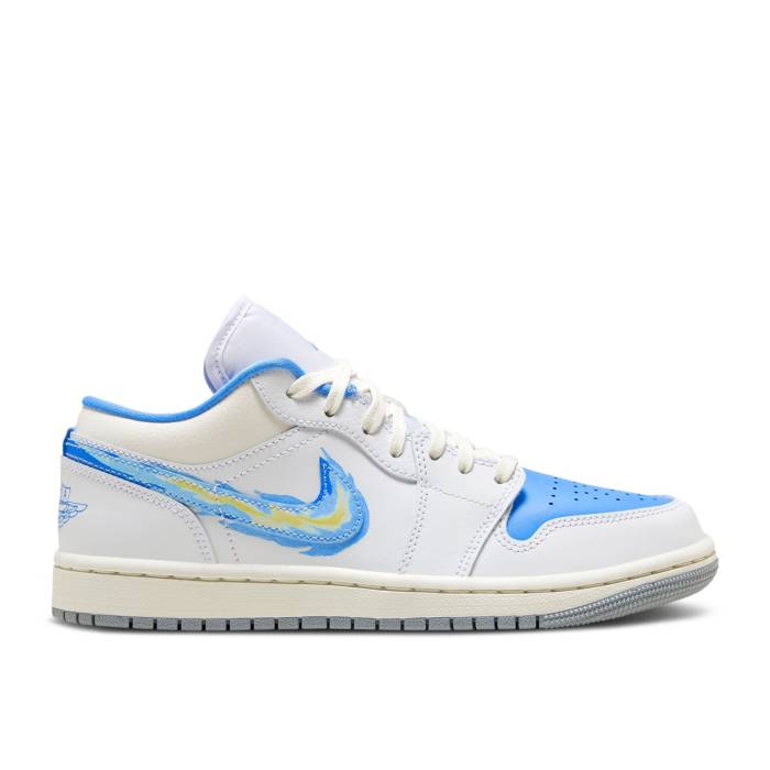 ナイキ　エアジョーダン Air Jordan 【 Wmns Jordan 1 Low Se 'Just Skate - University Blue' Women U..
