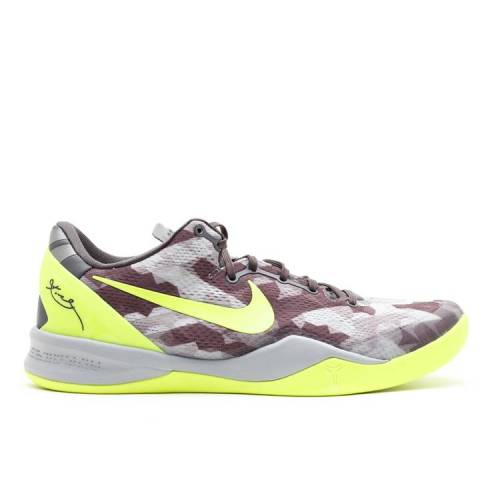 【 NIKE KOBE 8 'GREY CAMO VOLT' / SPORT GREY VOLT PURE PLATNIUM 】 コービー カモ柄 灰色 グレー ピュア スニーカー メンズ ナイキ