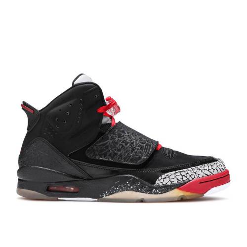 【 AIR JORDAN JORDAN SON OF MARS 039 BLACK CEMENT 039 / BLACK VARSITY RED CMNT GRY WHT 】 ナイキ 黒色 ブラック 赤 レッド エアジョーダン スニーカー メンズ