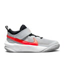 楽天スニケス【 NIKE TEAM HUSTLE D10 PS 'LIGHT SMOKE GREY BRIGHT CRIMSON' / LIGHT SMOKE GREY DARK OBSIDIAN 】 チーム 灰色 グレー ジュニア キッズ ベビー マタニティ スニーカー ナイキ