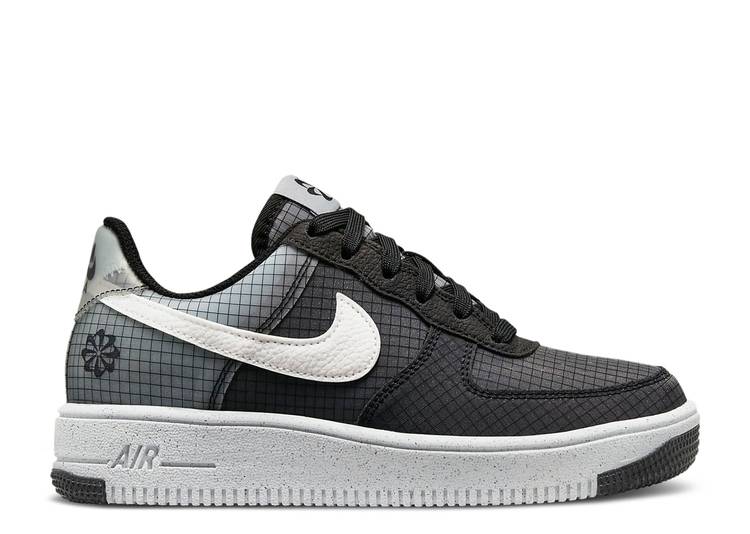 楽天スニケス【 NIKE AIR FORCE 1 CRATER GS 'MOVE TO ZERO - BLACK WHITE' / BLACK VOLT WHITE 】 ゼロ 黒色 ブラック 白色 ホワイト エアフォース ジュニア キッズ ベビー マタニティ スニーカー ナイキ