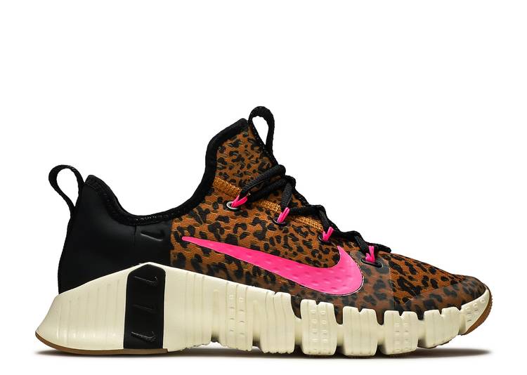 【 NIKE WMNS FREE METCON 3 039 LEOPARD PRINT 039 / BLACK CHUTNEY SAIL PINK BLAST 】 フリー 黒色 ブラック ピンク ブラスト スニーカー レディース ナイキ