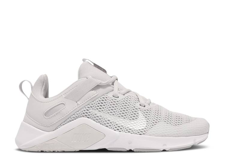 【 NIKE WMNS LEGEND ESSENTIAL 'PARTICLE GREY' / PHOTON DUST PARTICLE GREY 】 レジェンド 灰色 グレー スニーカー レディース ナイキ