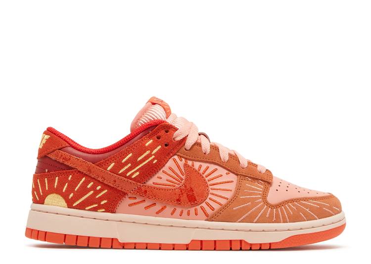 【 NIKE WMNS DUNK LOW 'WINTER SOLSTICE' / TEAM ORANGE ORANGE CRIMSON 】 ダンク チーム 橙 オレン..