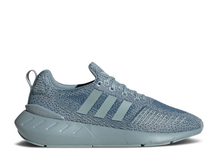 【 ADIDAS WMNS SWIFT RUN 22 'MAGIC GREY ALTERED BLUE' / MAGIC GREY ALTERED BLUE CLOUD 】 アディダス ラン 灰色 グレー マジック 青色 ブルー スニーカー レディース