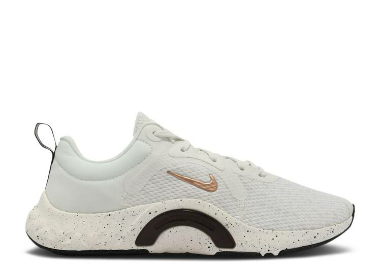 【 NIKE WMNS RENEW IN-SEASON TR 11 PREMIUM WIDE 'SAIL' / SAIL METALLIC COPPERCOIN BLACK 】 プレミアム 黒色 ブラック スニーカー レディース ナイキ