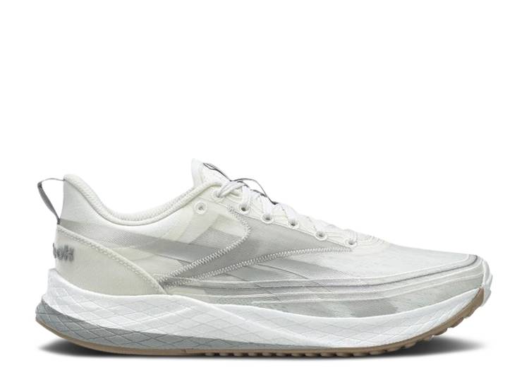 【 REEBOK FLOATRIDE ENERGY 4 'CHALK PURE GREY GUM' / CHALK PURE GREY 3 REEBOK RUBBER 】 リーボック エナジー ピュア 灰色 グレー ラバー スニーカー メンズ
