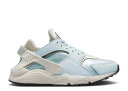 【 NIKE WMNS AIR HUARACHE 'OCEAN CUBE' / AURA SUMMIT WHITE OCEAN BLUE 】 ハラチ オーラ 白色 ホワイト 青色 ブルー スニーカー レディース ナイキ