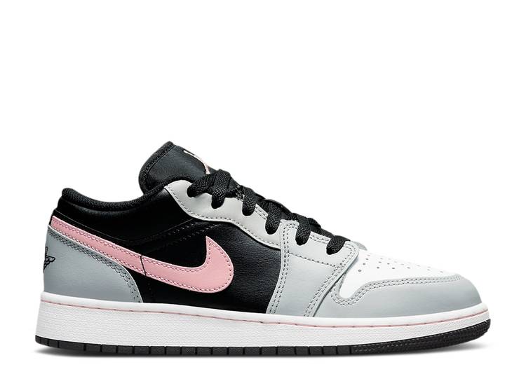 【 AIR JORDAN JORDAN 1 LOW GS 'GREY FOG BLEACHED CORAL' / BLACK GREY FOG WHITE BLEACHED 】 ナイキ 黒色 ブラック 灰色 グレー 白色 ホワイト エアジョーダン ジュニア キッズ ベビー マタニティ スニーカー