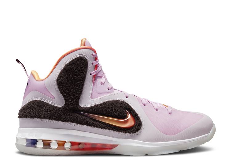 【 NIKE LEBRON 9 'REGAL PINK' / REGAL PINK MULTI COLOR VELVET 】 レブロン ピンク スニーカー メンズ ナイキ