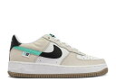 【 NIKE AIR FORCE 1 LE GS 'SPLICED SWOOSH' / WHITE BLACK WHITE SAIL TEAL 】 白色 ホワイ...