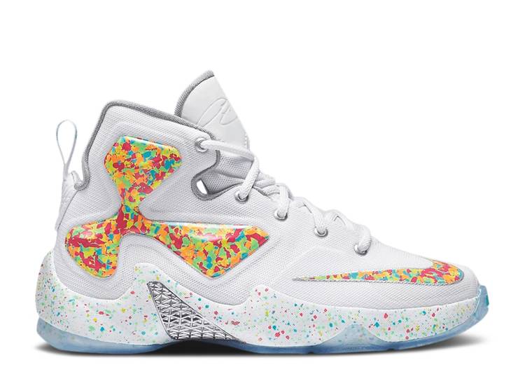 【 NIKE LEBRON 13 QS 'FRUITY PEBBLES' / WHITE PINK FOIL GAMMA BLUE 】 レブロン サーティーン 白色 ホワイト ピンク 青色 ブルー ジュニア キッズ ベビー マタニティ スニーカー ナイキ