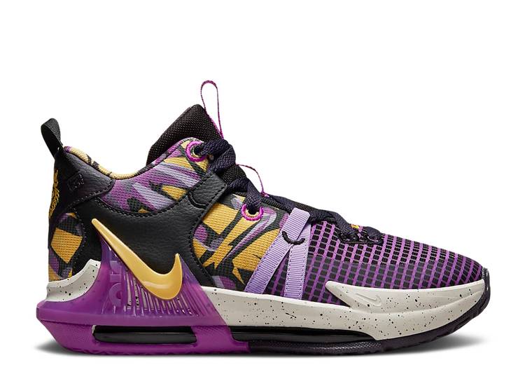 【 NIKE LEBRON WITNESS 7 SE GS 'LAKERS GRAFFITI' / BLACK CAVE PURPLE VIVID PURPLE 】 レブロン 黒色 ブラック 紫 パープル ウィットネス ジュニア キッズ ベビー マタニティ スニーカー ナイキ