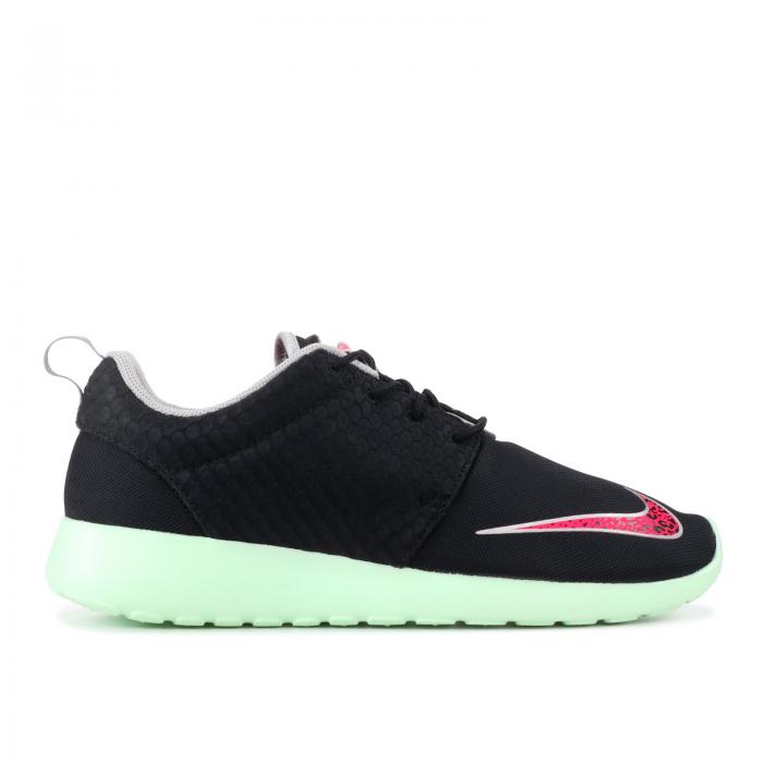 ナイキ NIKE 黒色 ブラック ピンク ローシワン 'YEEZY' スニーカー メンズ 【 PINK NIKE FB BLACK FLASHFRSH MNTCHRM 】