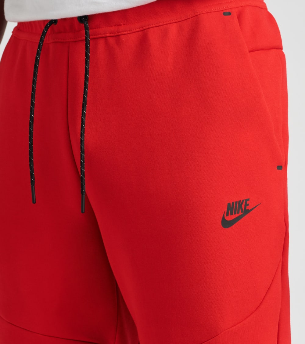 ナイキ テック フリース ジョガーパンツ 赤 レッド 黒色 ブラック メンズ 【 RED NIKE NSW TECH FLEECE JOGGERS UNIVERSITY BLACK 】