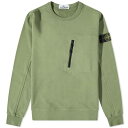 ストーンアイランド クルー スウェット スウェットトレーナー メンズ 【 STONE ISLAND STONE ISLAND COTTON ZIP POCKET DETAIL CREW SWEAT / SAGE 】 メンズファッション トップス