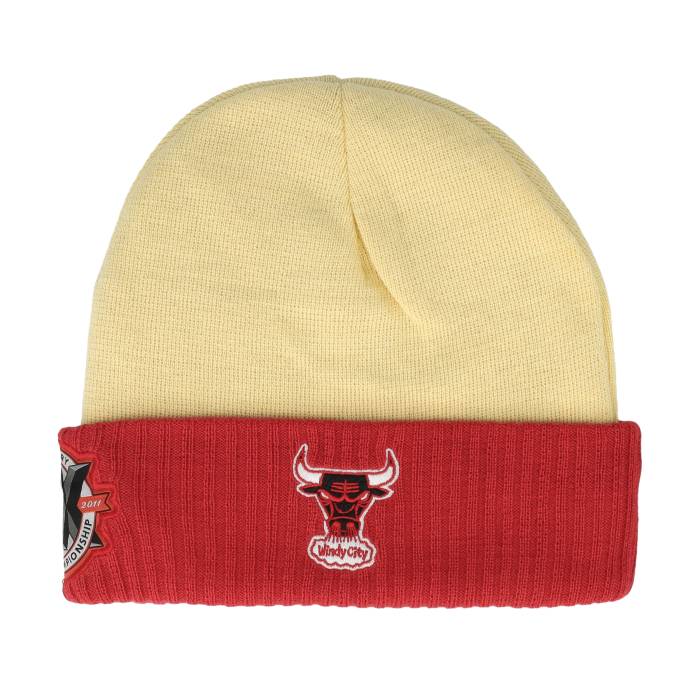 ミッチェル&ネス Mitchell & Ness 【 Chicago Bulls Side Patch Knit Off White/Red Cuff Men White 】..