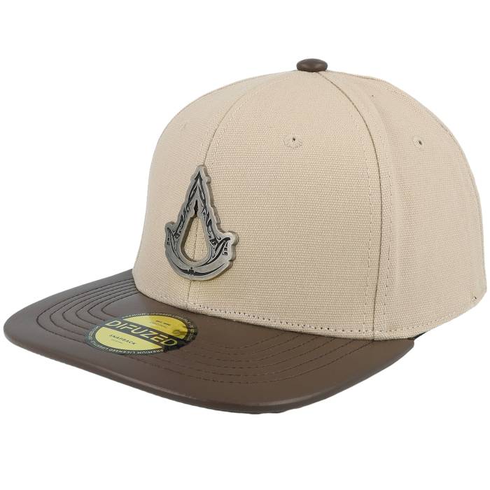 Difuzed 【 Assassin's Creed Mirage Metal Badge Strapback Men Beige 】 メタル バッグ 小物 ブランド雑貨 帽子 メンズ帽子 キャップ メンズ ベージュ