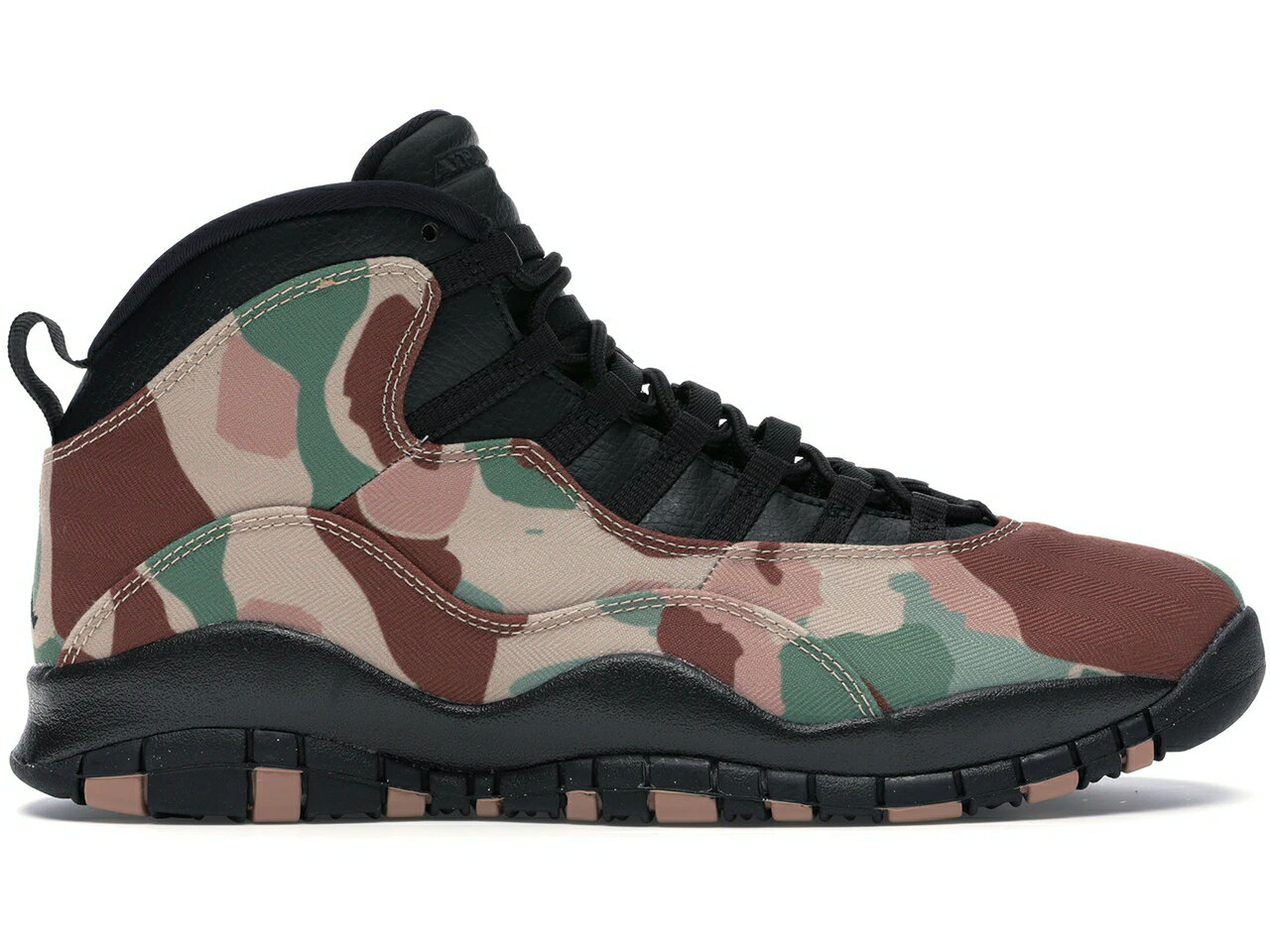 ナイキ ジョーダン カモ柄 黒色 ブラック スニーカー メンズ 【 JORDAN 10 RETRO DUCK CAMO / RATTAN BLACK BLACK DUSTED CLAY 】