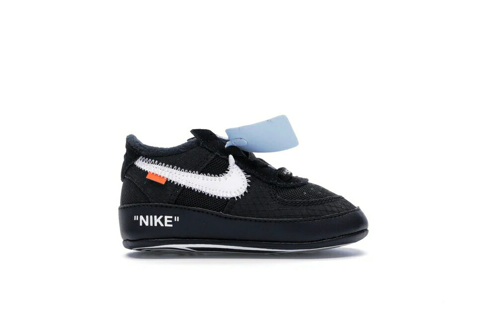 ブランド名Nike性別Infant(ベビー)商品名Nike Air Force 1 Low Off-White Black White (I)カラー/Black/White/Cone/Black商品説明※こちらの商品説明文は自動で抽出した文章のため、一部商品と関係ない内容が含まれている場合がございます【商品説明】Nike Air Force 1 Low Off-White Black White (I)は、オフホワイトとのコラボレーションによって生まれた究極のスニーカーです。シューズのアッパーは黒と白のコントラストを持ち、鮮やかなデザインが特徴です。オフホワイトのロゴがシューズのサイドに配置され、印象的なビジュアルを演出しています。エアクッションと優れた反発性を備えたミッドソールが、快適な履き心地とサポートを提供します。カジュアルなスタイルやスポーツシーンにも幅広く対応できるNike Air Force 1 Low Off-White Black White (I)は、優れたデザインと機能性を兼ね備えた一足です。是非、あなたのスニーカーコレクションに加えてみてください。利用シーン「Nike Air Force 1 Low Off-White Black White (I)」は、日常のカジュアルなスタイルやストリートファッションに適しています。このシューズは、オフホワイトとブラックのカラーブロックデザインが特徴であり、モダンでスタイリッシュな印象を与えます。これは、ジーンズやショーツ、スウェットパンツなど、さまざまな衣服と合わせることができます。また、スポーツやフィットネスアクティビティにも使用することができます。このシューズは男性や女性の両方に人気があり、幅広い年齢層に対応しています。素材「Nike Air Force 1 Low Off-White Black White (I)」は、主にレザーと合成素材で作られています。レザーは耐久性があり、高級感を演出するため、日常の使用やスポーツ活動に適しています。合成素材は軽量で通気性に優れており、快適な履き心地を提供します。