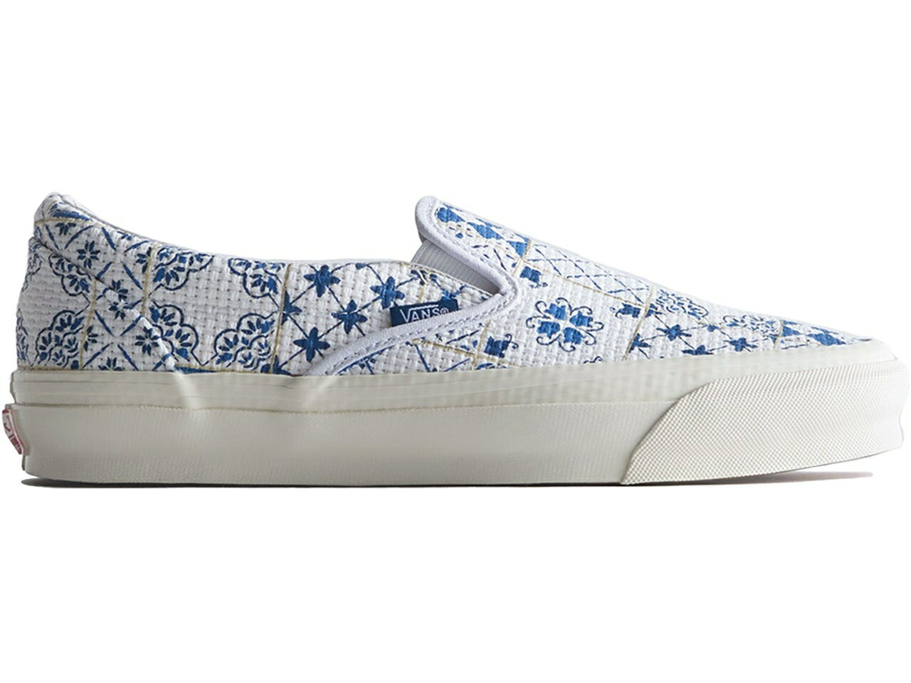 ヴァンズ バンズ クラシック スリッポン ボルト 白色 ホワイト 青色 ブルー スニーカー ユニセックス 【 VANS OG CLASSIC SLIP-ON LX KITH FOR VAULT AZULEJO TILE / WHITE BLUE 】 メンズ