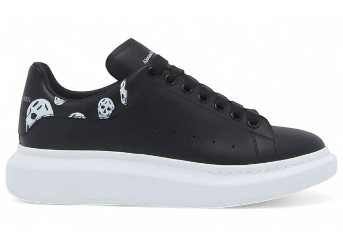 アレキサンダーマックイーン 黒色 ブラック 白色 ホワイト スニーカー メンズ ALEXANDER MCQUEEN ALEXANDER MCQUEEN OVERSIZED BLACK WHITE SKULLS / BLACK WHITE