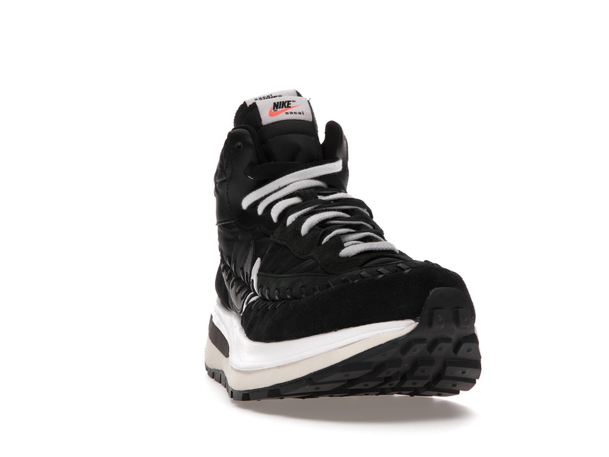 ナイキ NIKE ポール 黒色 ブラック スニーカー 【 VAPORWAFFLE SACAI JEAN PAUL GAULTIER BLACK WHITE BLACKWHITE 】