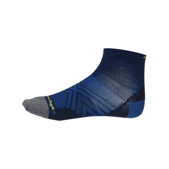 Darn Tough 【 Mens Run 1/4 Ultralightweight Socks Men Eclipse 】 メンズ ラン ソックス・靴下 スポーツ アウトドア ランニング マラソン その他 メンズ