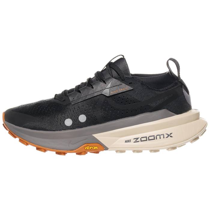 ナイキ Nike 【 Zegama Trail 2 Men Off Noir/Black/Ivory 】 スポーツ アウトドア ランニング マラソン シューズ メンズシューズ メンズ 黒色 ブラック アイボリー