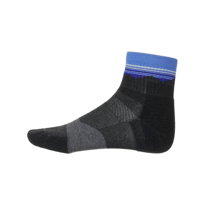 フィーチャーズ Feetures 【 Trail Max Cushion Quarter Socks Unisex Blue Ridge Charcoal 】 マックス ソックス・靴下 スポーツ アウトドア ランニング マラソン その他 ユニセックス 青色 ブルー チャコール