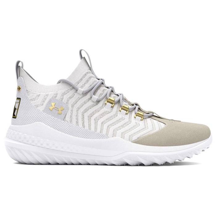 アンダーアーマー Under Armour 【 Harper 9 Turf Men's White/Summit White/Metallic Gold 】 タ...