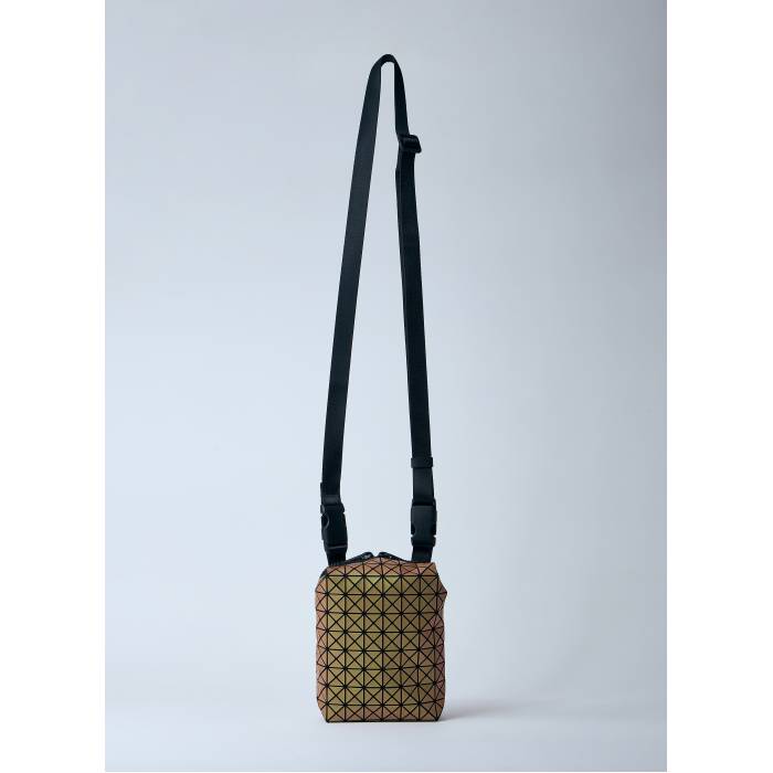 Bao Bao Issey Miyake 【 Beetle Spritz Shoulder Bag Men Ora 】 バッグ バッグ 小物 ブランド雑貨 バッグ メンズバッグ ボディバッグ ウエストポーチ メンズ