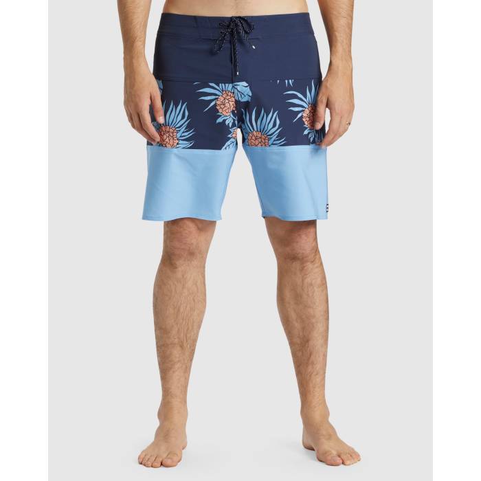 ビラボン Billabong 【 Mens Tribong Pro 18" Boardshorts Mens Blue Wash 】 メンズ プロ メンズファッション 水着 メンズ 青色 ブルー