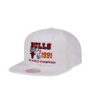 ミッチェル&ネス Mitchell & Ness 【 Chicago Bulls World Champions 1991 White Snapback Hat...