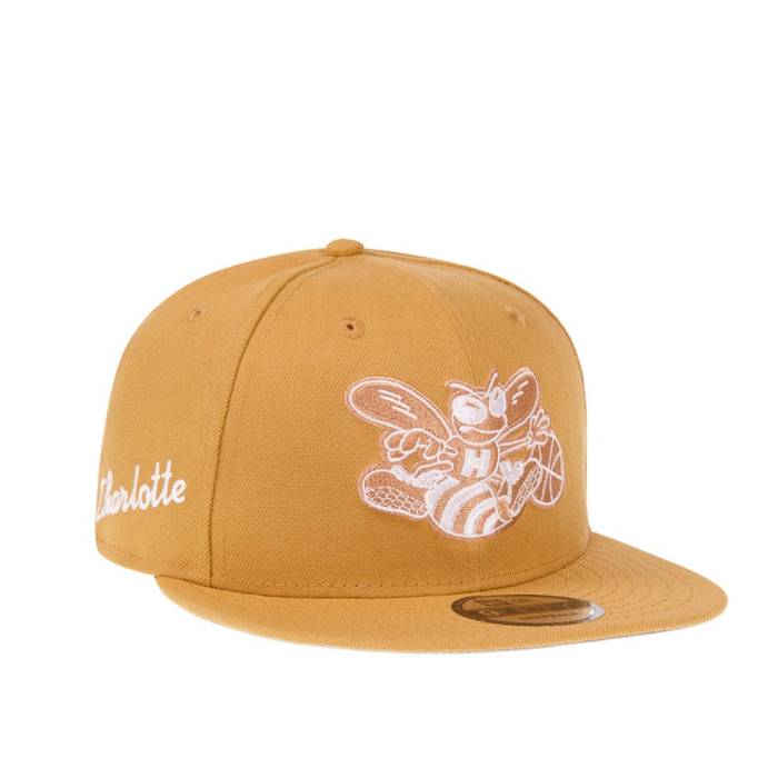 ニューエラ New Era 【 Charlotte Hornets Pan Tan Edition 9Fifty Snapback Hat Men Beige 】 シャー..