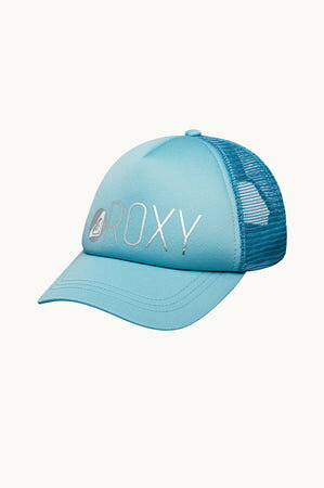 ブランド名Roxy性別Kids商品名Girls Reggae Town CapカラーCOAST/WHITE**Girls Reggae Town Cap** この度は、Girls Reggae Town Capにご関心をお寄せいただき、誠にありがとうございます。個性とスタイルを追求する現代の女性へ向けてデザインされたこのキャップは、ファッションに敏感な方々の日常を鮮やかに彩ります。レゲエタウンの自由で陽気なムードからインスピレーションを得たユニークなデザインは、単なる日よけ以上の、自己表現のツールとなるでしょう。快適な着用感と優れたデザイン性を兼ね備え、幅広いコーディネートでお楽しみいただけるGirls Reggae Town Capの魅力を、詳しくご紹介いたします。 ■ **Girls Reggae Town Cap の商品詳細とスペック** このGirls Reggae Town Capは、日常のスタイルに遊び心と個性を加えるために特別にデザインされました。高品質な素材と機能性を追求し、お客様に長くご愛用いただける製品を目指しております。 ・**デザインコンセプト**: 「Reggae Town」の名の通り、自由でエネルギッシュなレゲエカルチャーから着想を得た、ポップでありながらも検索キーワード: Roxy ロキシー※画像はイメージです