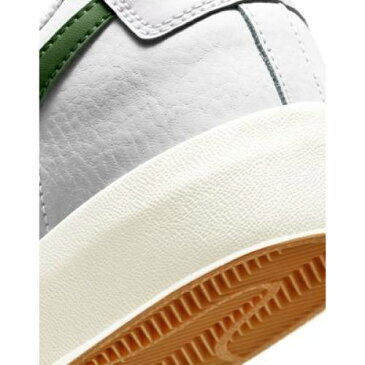 ナイキ NIKE ブレイザー レザー スニーカー スニーカー 白色 ホワイト 緑 グリーン メンズ 【 GREEN NIKE BLAZER LOW LEATHER TRAINERS IN WHITE 】