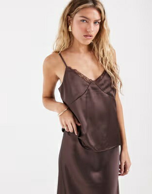 オンリー サテン 茶色 ブラウン レディース ONLY LACE DETAILS SATIN CAMI TOP IN BROWN - PART OF A SET / レディースファッション トップス