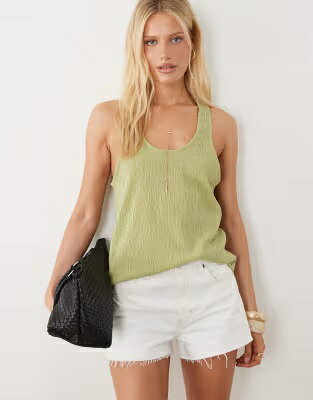 エイソス テクスチャー タンクトップ カーキ 緑 グリーン レディース ASOS DESIGN ASOS DESIGN TEXTURE RELAXED RACER TANK TOP IN LIGHT KHAKI GREEN / レディースファッション トップス