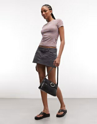 スニケスのモンキ スリム Tシャツ 紫 パープル ストライプ レディース MONKI SLIM FIT BABY TEE IN PURPLE STRIPE / PURPLE STRIPE レディースファッション トップス｜アングル3