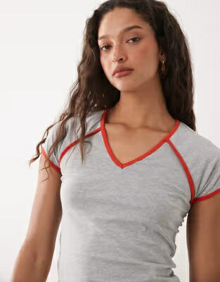 エイソス ラグラン スリーブ 灰色 グレー グレイ 赤 レッド レディース ASOS DESIGN ASOS DESIGN V NECK RAGLAN SLEEVE TOP IN GRAY WITH RED CONTRAST / レディースファッション トップス