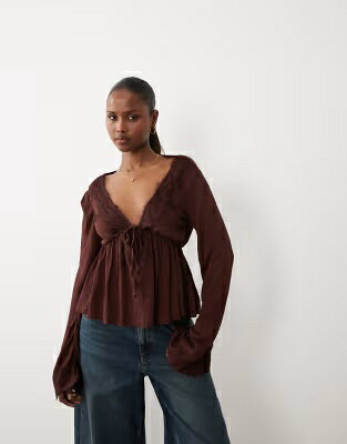 エイソス レディース ASOS DESIGN ASOS DESIGN CRINKLE LACE TRIM PLUNGE NECK TOP WITH FLARE SLEEVES IN CHOCOLATE /