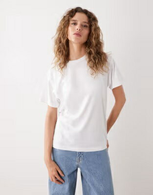 ウィークデイ Tシャツ 白色 ホワイト レディース WEEKDAY T-SHIRT IN WHITE / レディースファッション トップス
