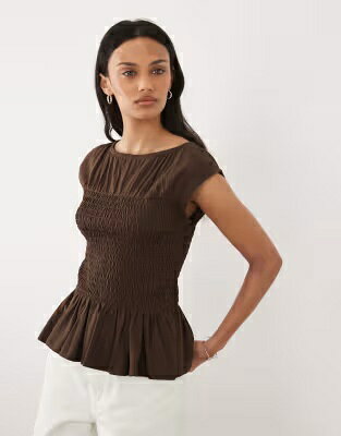 ジャージー キャップ キャップ 帽子 スリーブ 茶色 ブラウン レディース THREADBARE JERSEY CAP SLEEVE SHIRRED TOP IN CHOCOLATE BROWN / レディースファッション トップス